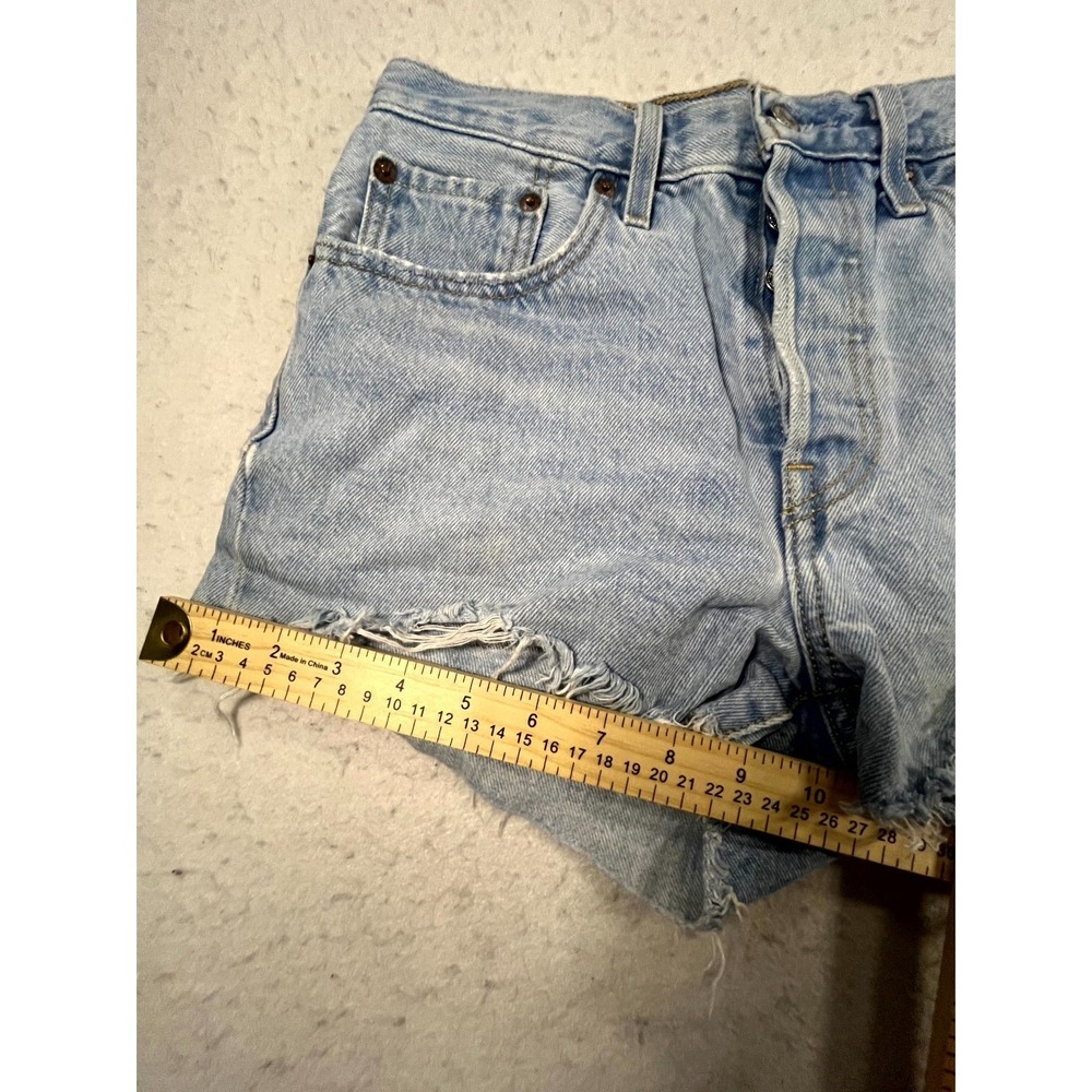Levi's 501 Premium Cut Off Shorts Womens 29 Blue Distressed Light Wash Raw Hem - Picture 13 of 14